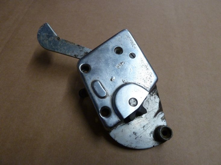 S/H - Door lock assy LHF (MK2)