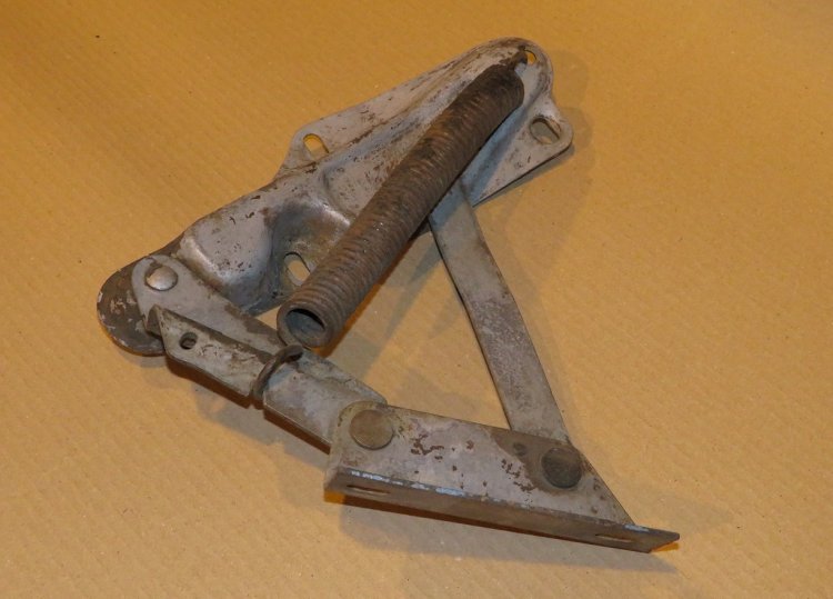 S/H - RH Bonnet hinge (MK2)