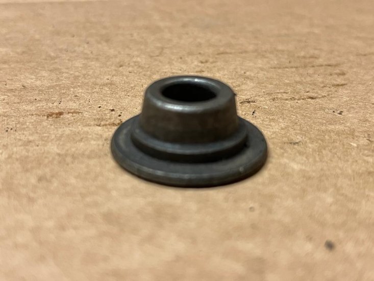 S/H - Valve collar top hat (most 6 cyl) Type 2 Short