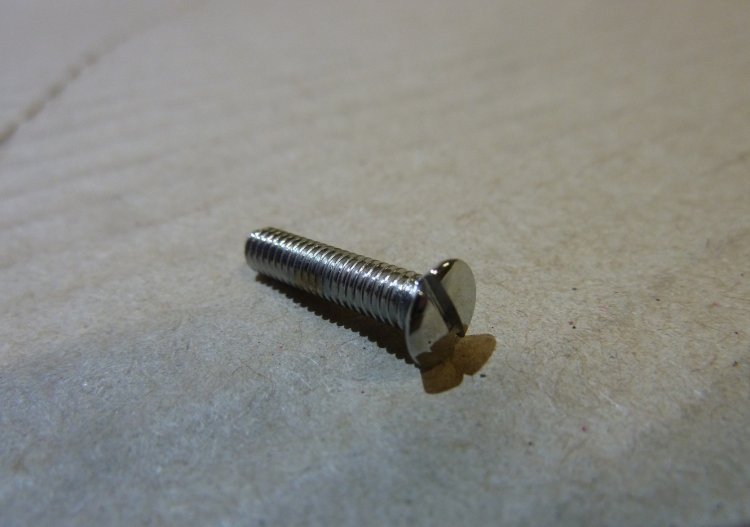 Sidelamp screw (chrome) C4549/3