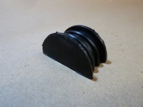 Cam cover rubber blanking plug (XJ6)