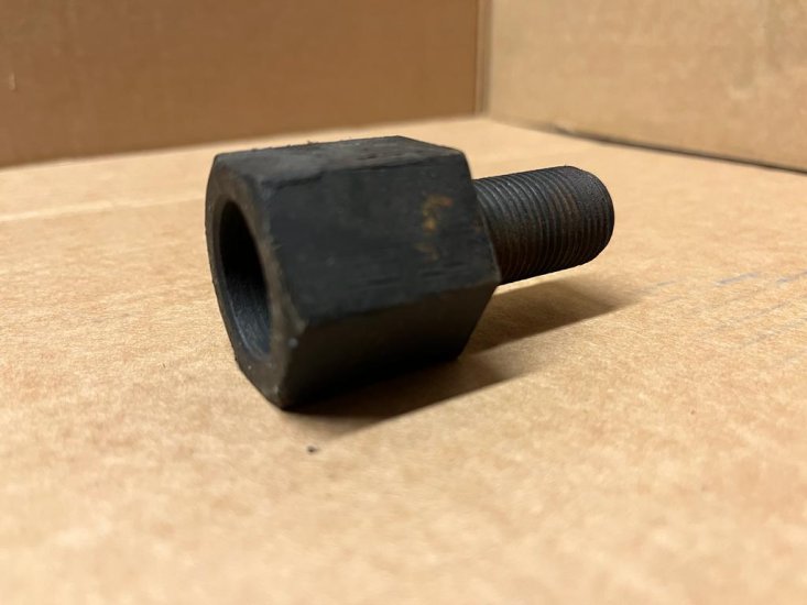 S/H - Crankshaft bolt (6 Cyl) Hollowed Type