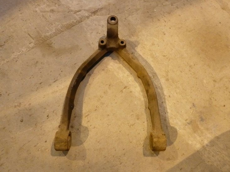 XJ6 S1 & Early S2 Lower Wishbone to fit cars with 3 pot calipers