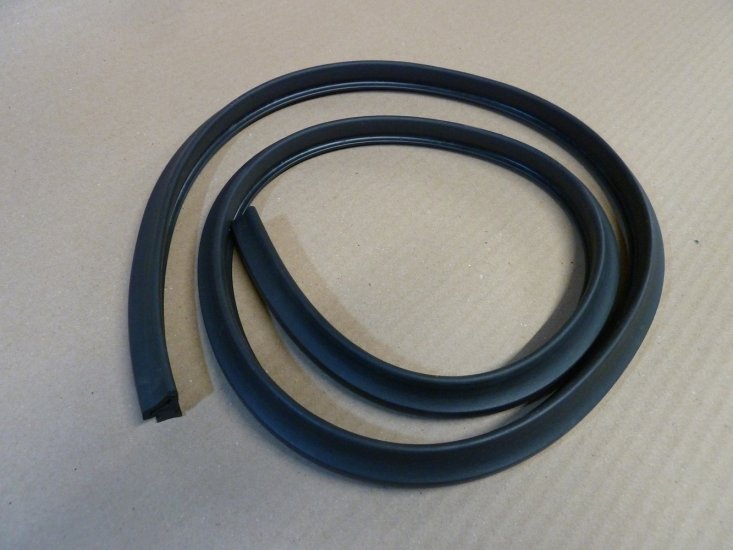 Rear 1/4 Light Seal