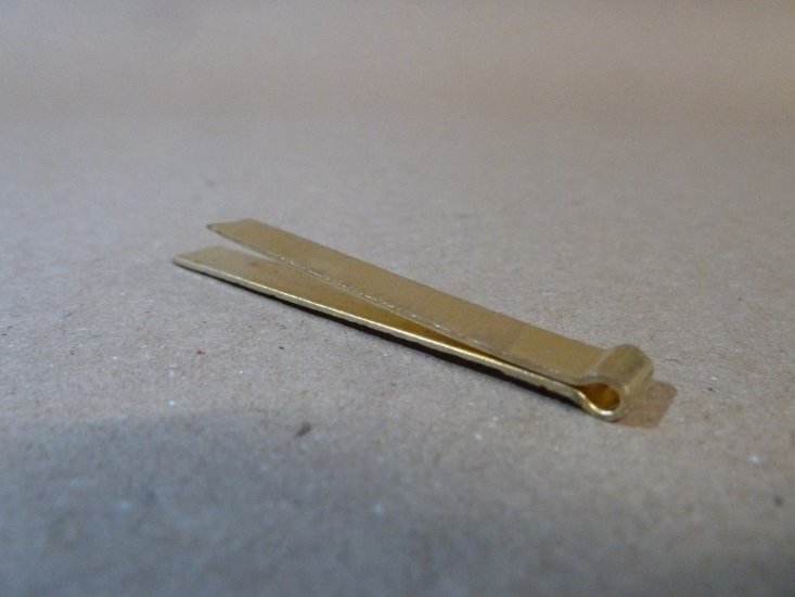 Bonnet beed clip