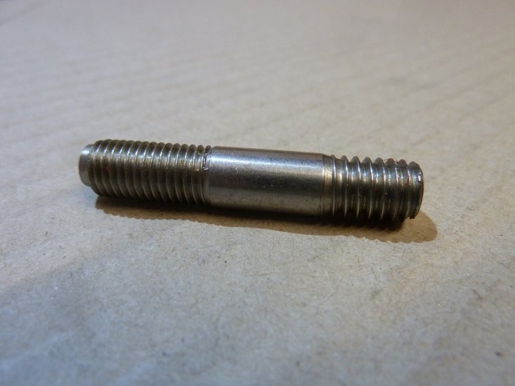 Manifold stud SS (C6570)