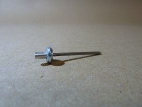 Pop rivet clip for chrome moulding